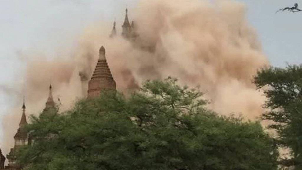 Einsturz eines Tempels beim Erdbeben in der weitläufigen archäologischen Zone von Bagan in Myanmar.