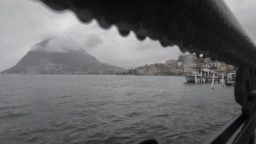 Regen, Regen, Regen: So sah es am Ostersonntag am Luganersee aus.