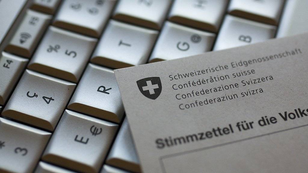 Am Computer kann nicht mehr abgestimmt werden: Der Kanton Genf stellt sein von mehreren weiteren Kantonen genutztes E-Voting-System ein. (Symbolbild)