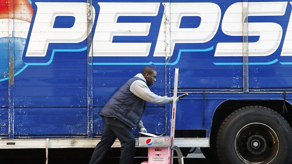 Bei Pepsi sorgte im ersten Quartal vor allem der starke Dollar für weniger Umsatz und Gewinn. (Archivbild)
