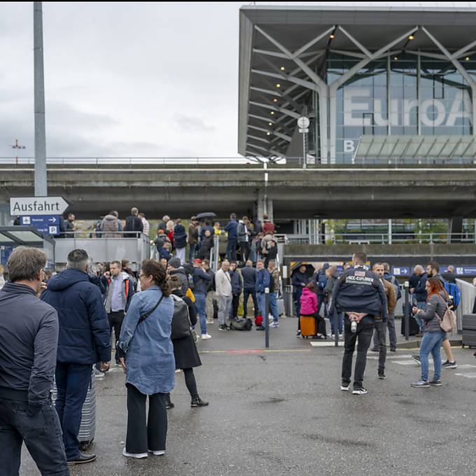 Flughafen Basel muss zum vierten Mal evakuiert werden