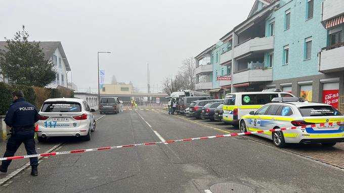Mann tötet seine Frau in Imbiss in Rupperswil