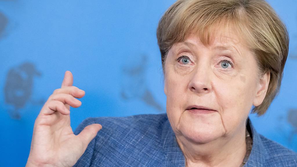 Bundeskanzlerin Angela Merkel spricht bei einer Pressekonferenz. Zur Lösung internationaler Probleme fordert sie eine Stärkung der Vereinten Nationen. Foto: Michael Kappeler/dpa-pool/dpa