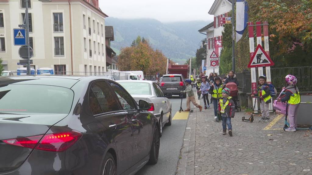 Politiker fordern mehr Schulwegsicherheit in Sarnen