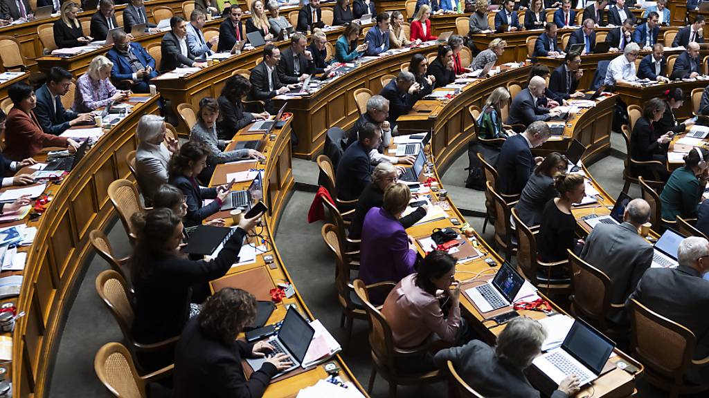 Im Nationalrat ging es während der Budgetdebatte teilweise wild zu und her: Am Schluss resultierte eine Lösung, mit der kaum jemand zufrieden war. (Archivbild)