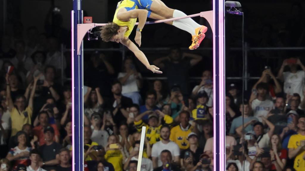 Stabhochspringer Duplantis mit Weltrekord zu Gold