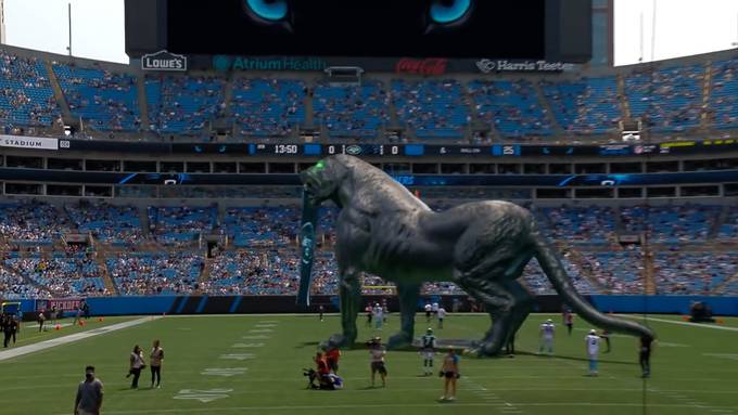 Riesiger Panther in NFL-Stadion – Mixed Reality macht es möglich