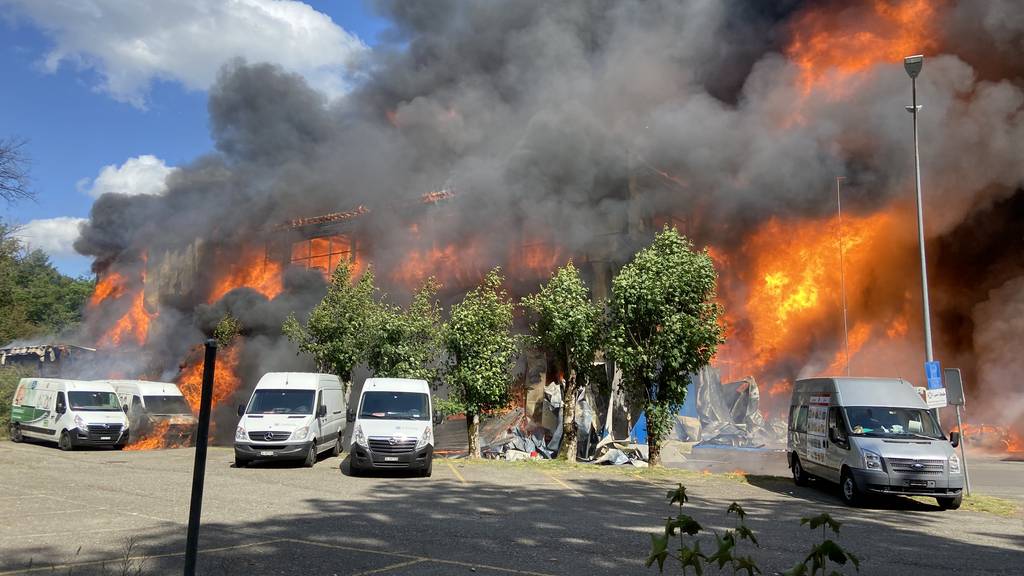 Grossbrand in Spreitenbach verursacht enormen Schaden