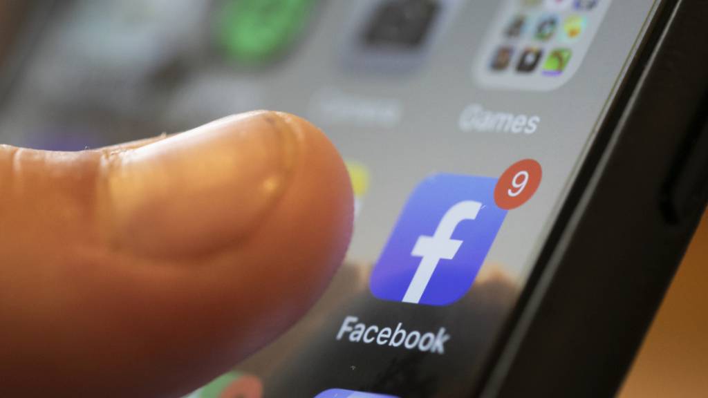 Facebook will eigene Smartwatch auf den Markt bringen