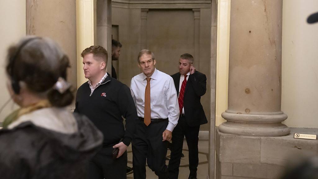 Jim Jordan, republikanischer Abgeordneter, verlässt das Büro des Sprechers des Repräsentantenhauses auf dem Capitol Hill. Foto: Mark Schiefelbein/AP