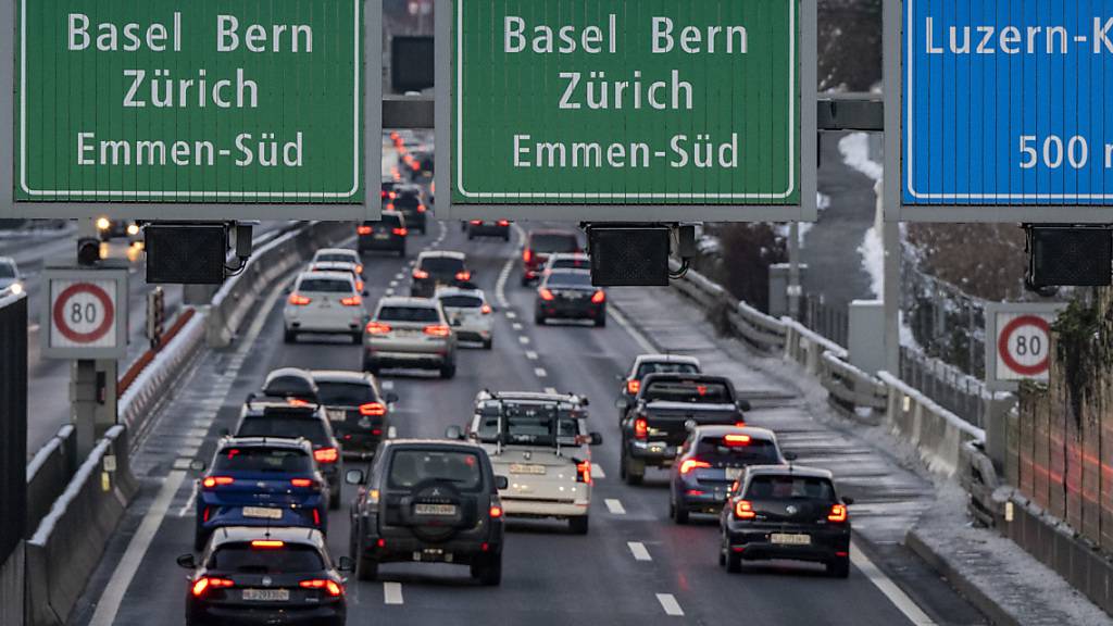 Die Autobahn A2 in Kriens LU. (Archivaufnahme)