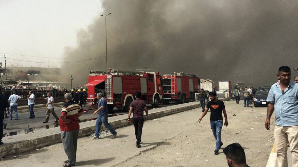 Im östlichen Stadtbezirk Neu-Bagdad detonierte eine Autobombe, die zahlreiche Menschen in den Tod riss.