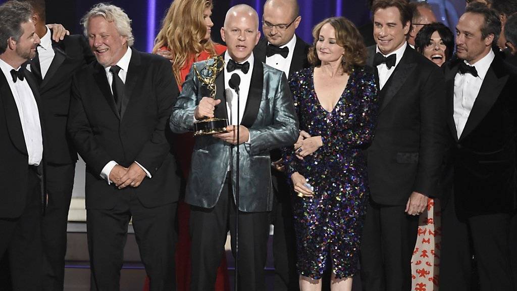 Grosse Ehre für Miniserie: Die Verantwortlichen der Reihe «The People v. O.J. Simpson» feiern ihre Emmy-Auszeichnung.