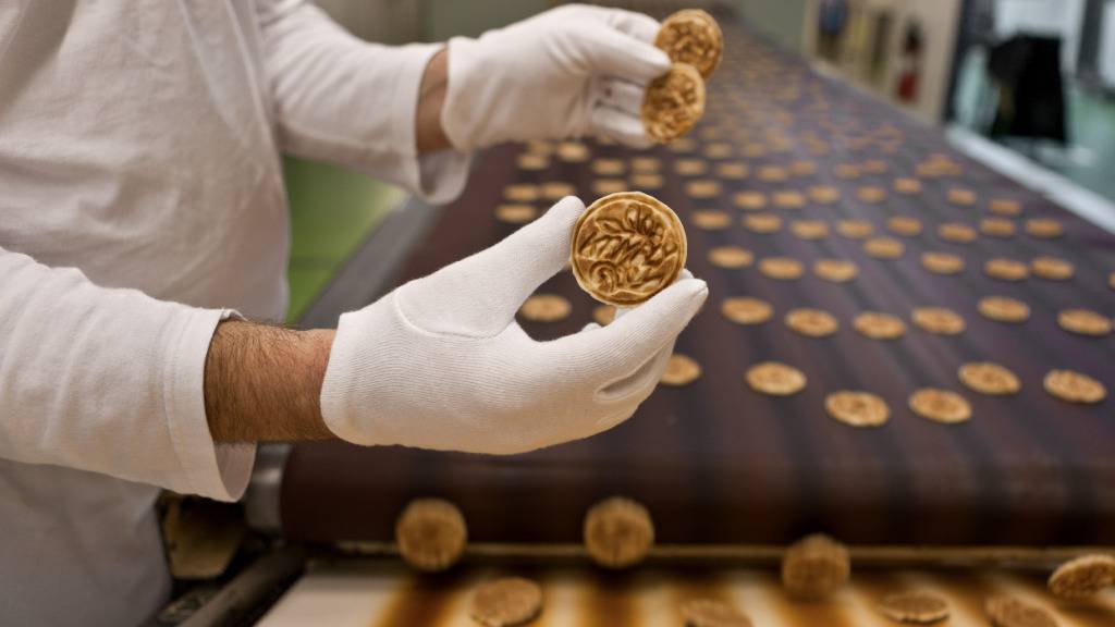 Den Biscuit-Hersteller Kambly wird Dania Kambly künftig alleine führen. Die Urenkelin des Gründers Oscar Kambly hat sich von Ehepartner und CEO Nils Kambly getrennt. Er verlässt das Unternehmen.(Symbolbild)