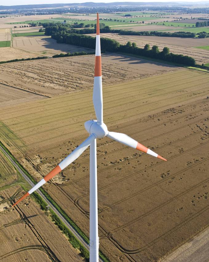 Grösste Windturbine der Schweiz eingeweiht