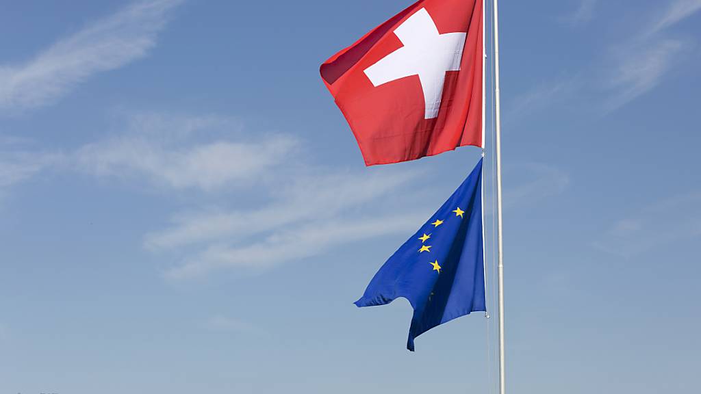 Erste Aufhellungen am Himmel - und in den Beziehungen zwischen der Schweiz und der EU? Aussenminister Ignazio Cassis wird sich Mitte November mit EU-Kommissionsvize Maroš Šefčovič treffen. (Themenbild)