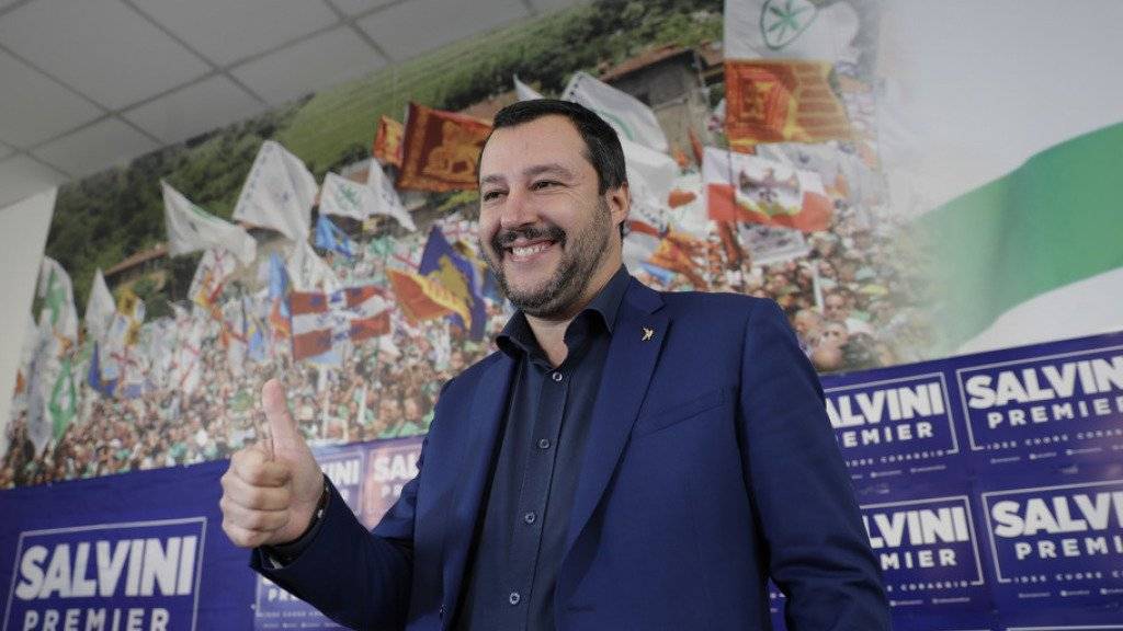 Der Chef der Lega Nord, Matteo Salvini, am Montag vor den Medien in Mailand.
