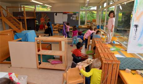 Im Kindergarten Hohlen wird ganz ohne Spielzeug gespielt ...