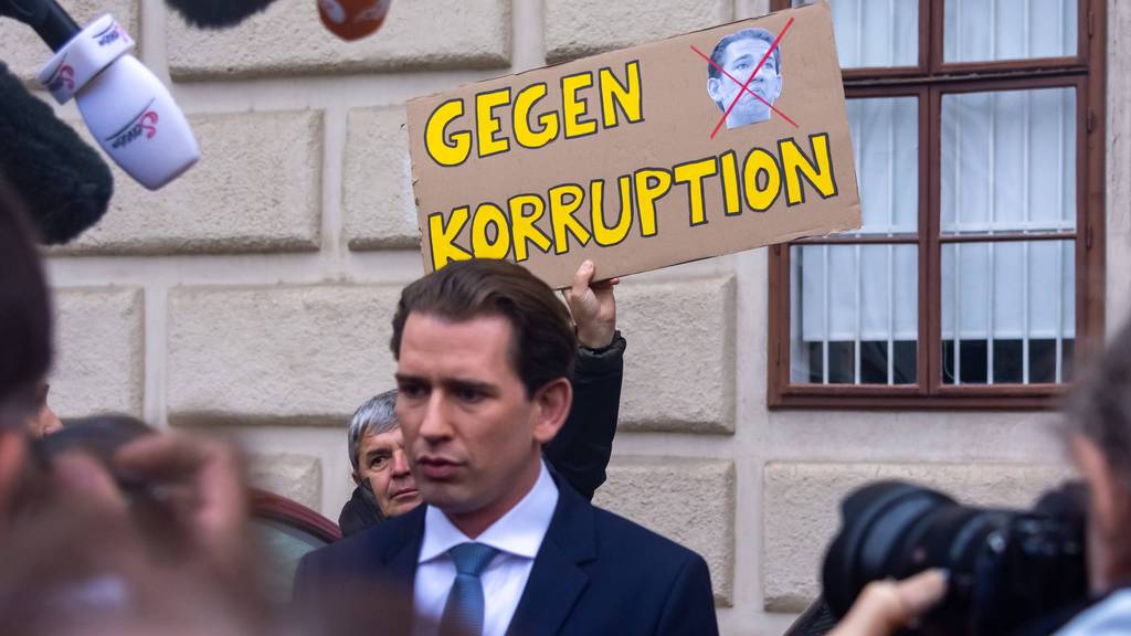 Gegen Kanzler Sebastian Kurz wird wegen Korruption ermittelt.