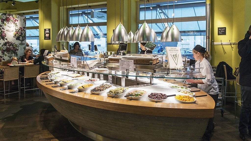 Auch in Lausanne wird das bewährte Buffet mit vegetarischen und veganen Gerichten angeboten: Tibits in Zürich.