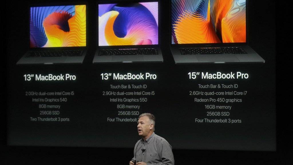 Marketing-Chef Phil Schiller am Donnerstag bei der Vorstellung des neuen MacBook Pro von Apple.