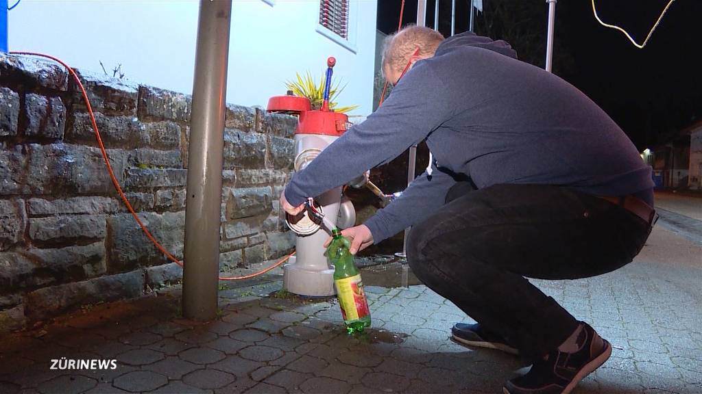 Kein sauberes Trinkwasser in Rorbas: Wie gehen die Bewohner damit um?