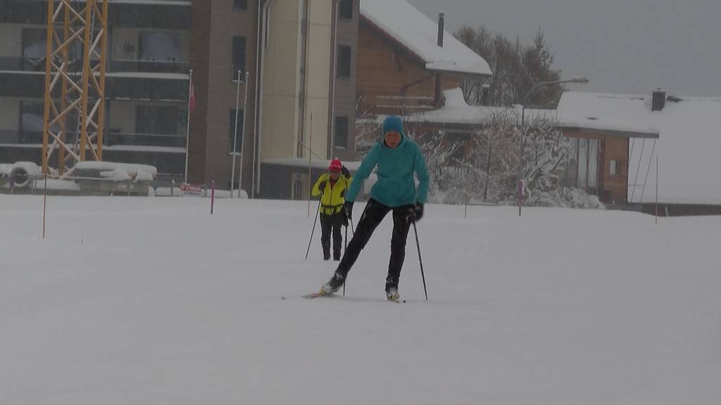 Schwyz im Schnee: Von glatten Strassen bis zum ersten Langlaufen