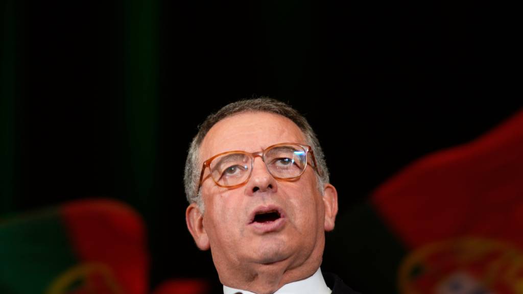 ARCHIV - Präsidentschaftskandidat Antonio Jose Seguro  hält eine Rede (Archivbild). Foto: Armando Franca/AP/dpa