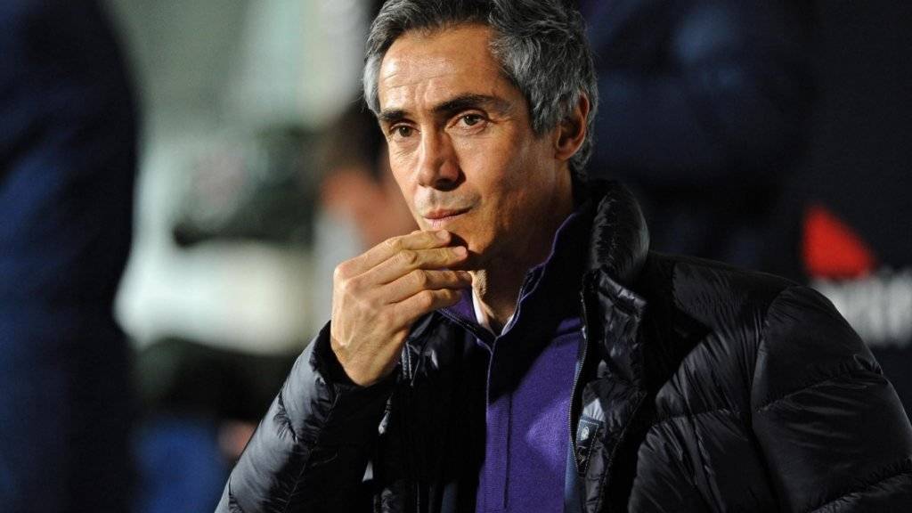 Fiorentina-Trainer Paulo Sousa nachdenklich während der Niederlage gegen Lazio Rom.