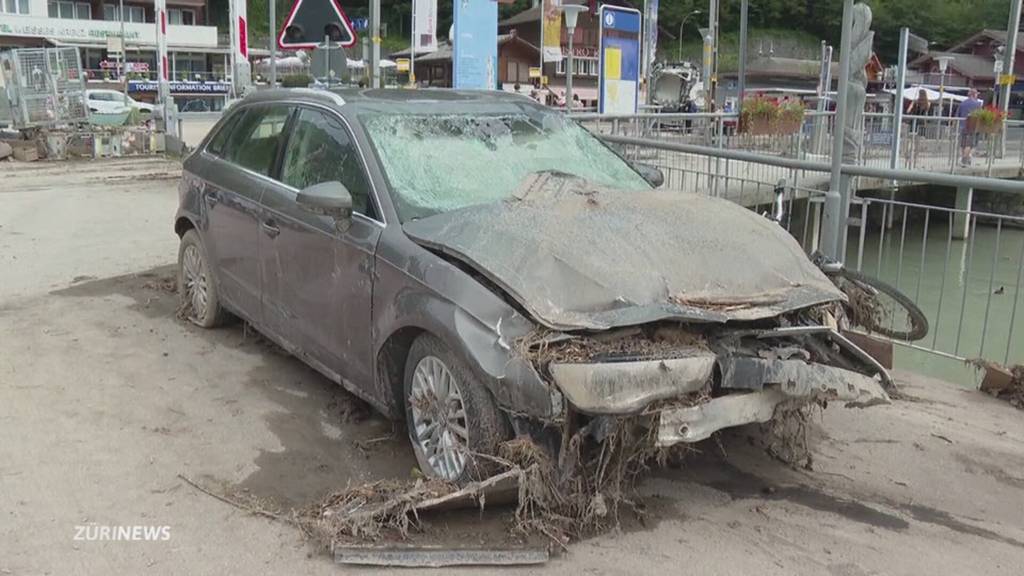 Nach Unwetter: Aufräumen in Brienz BE