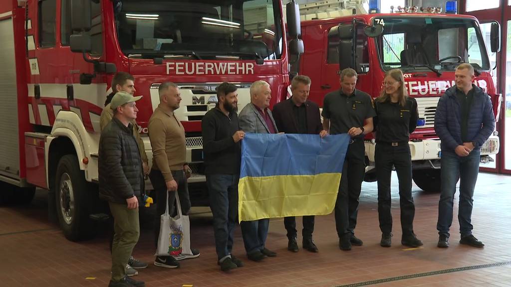 Stadt Bern spendet drei Tanklöschfahrzeuge an die Ukraine