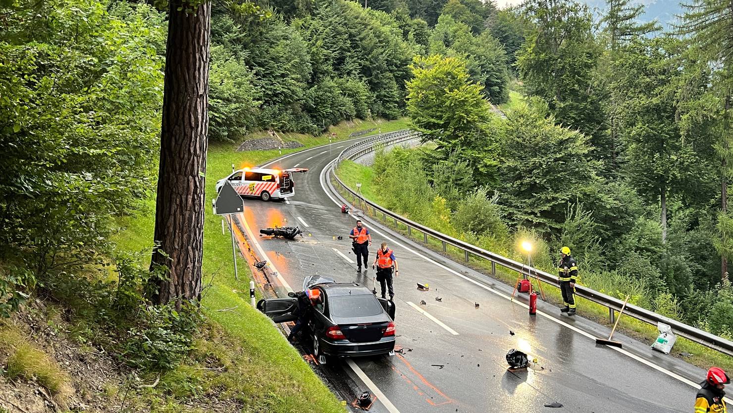 Töfffahrer (43) Stirbt Nach Frontal-Crash Mit Auto | FM1Today