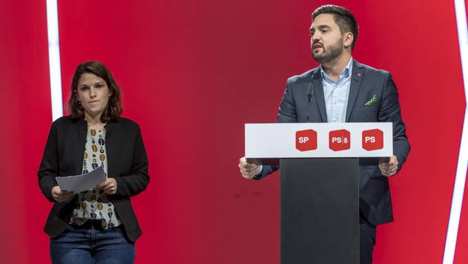 Mattea Meyer und Cédric Wermuth sind neue SP-Präsidenten