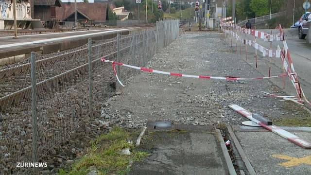 Gleisarbeiter mit Steinen beworfen