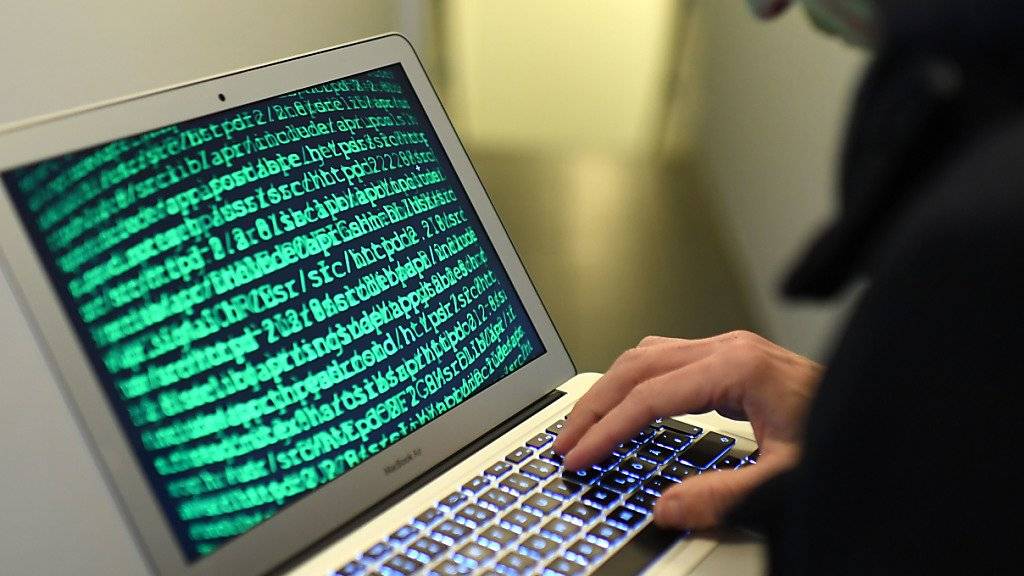 Der Bundesrat will die Schweiz vor Cyber-Risiken schützen. (Symbolbild)