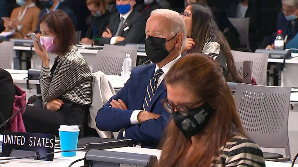 Joe Biden fallen bei UN-Klimakonferenz die Augen zu