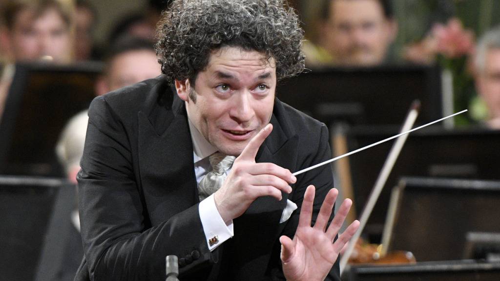 Dirigent Gustavo Dudamel und die Wiener Philharmoniker beim Neujahrskonzert 2017 in Wien. (Archivbild)