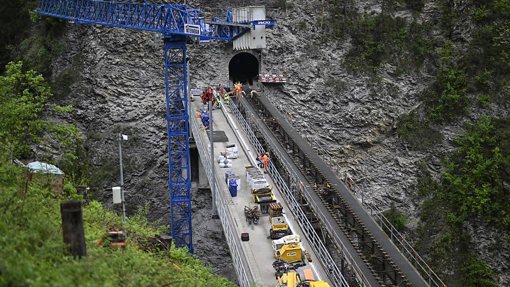 Am Castielerviadukt finden seit einigen Monaten Bauarbeiten statt. (Archivbild)