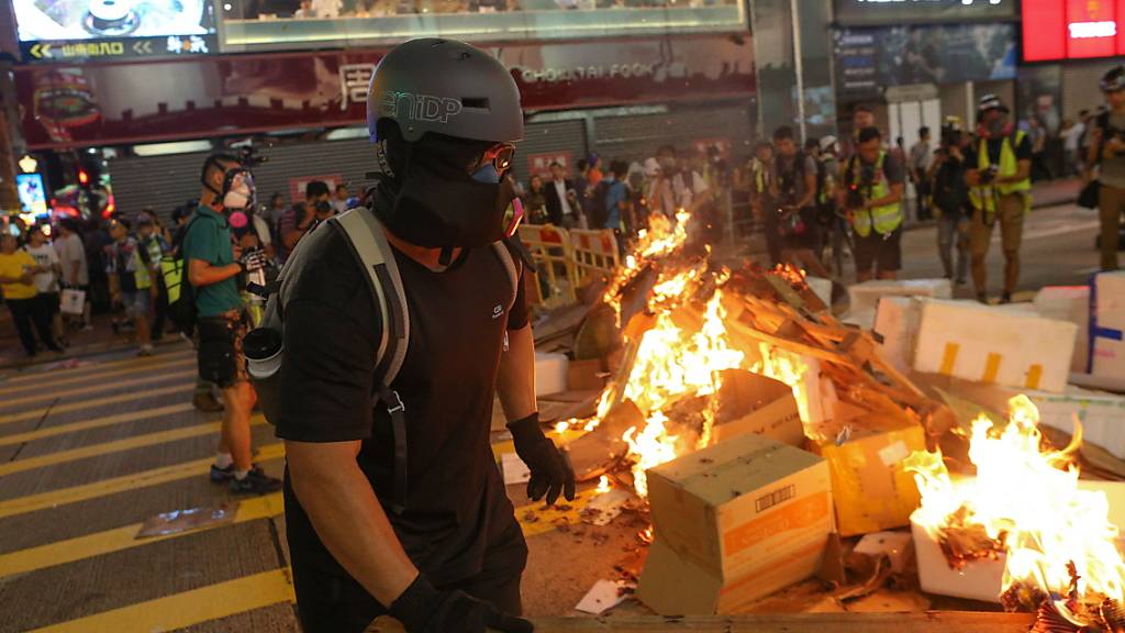 Für tausende Hongkonger gibt es noch keinen Grund, die Protestmärsche zu beenden.