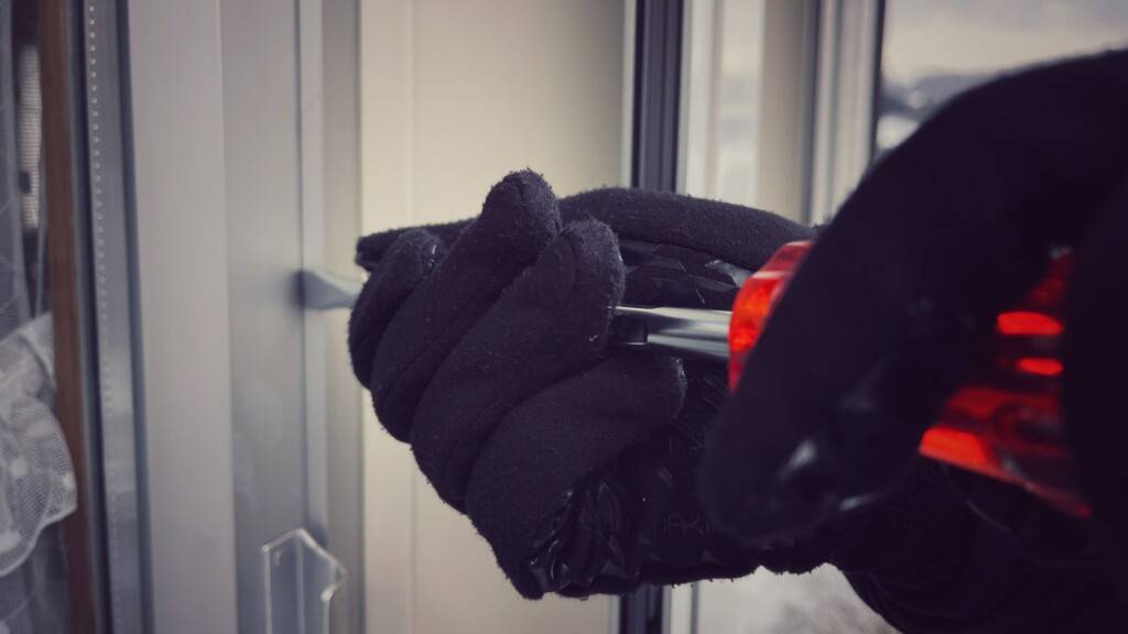 Wer rund um den Karfreitag in die Appenzeller Volksbibliothek eingebrochen ist und dort Bargeld gestohlen hat, war am Samstag noch unklar. (Symbolbild)