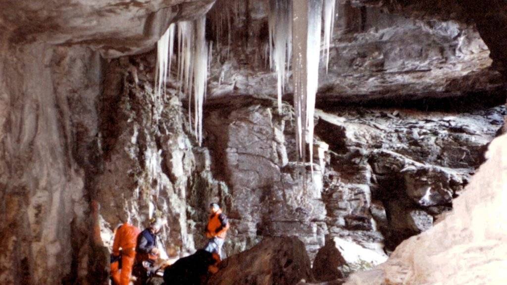 Das Hölloch im schwyzerischen Muotathal gilt als eines der grössten Höhlensysteme der Welt. Immer wieder werden Höhlenbesucher eingeschlossen. (Archivbild)