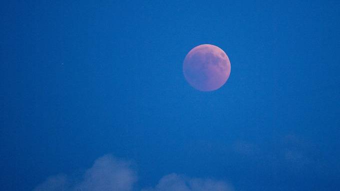 Wo ist der Mond? Deshalb ist der Erdtrabant nicht immer sichtbar