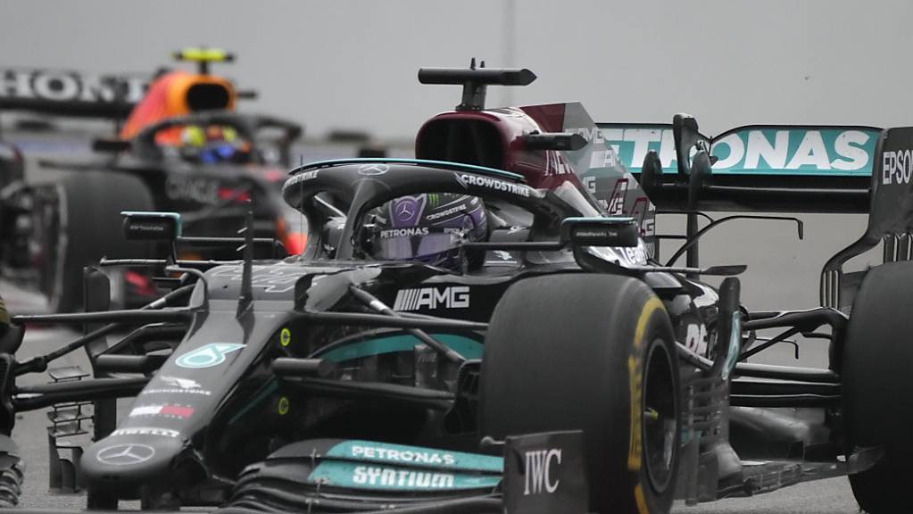 Lewis Hamilton fand am Ende im Nieselregen die beste Strategie.